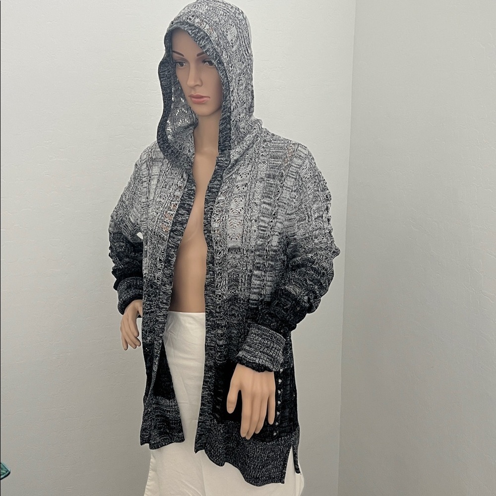 Maurices Ombré Striped Gray & Black Hooded Open Cardigan Sweater - Size M - Picture 4 of 10